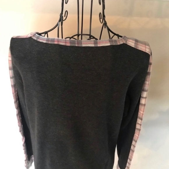Victoria’s Secret Long Sleeve V-Neck Thermal Top - Picture 5 of 8